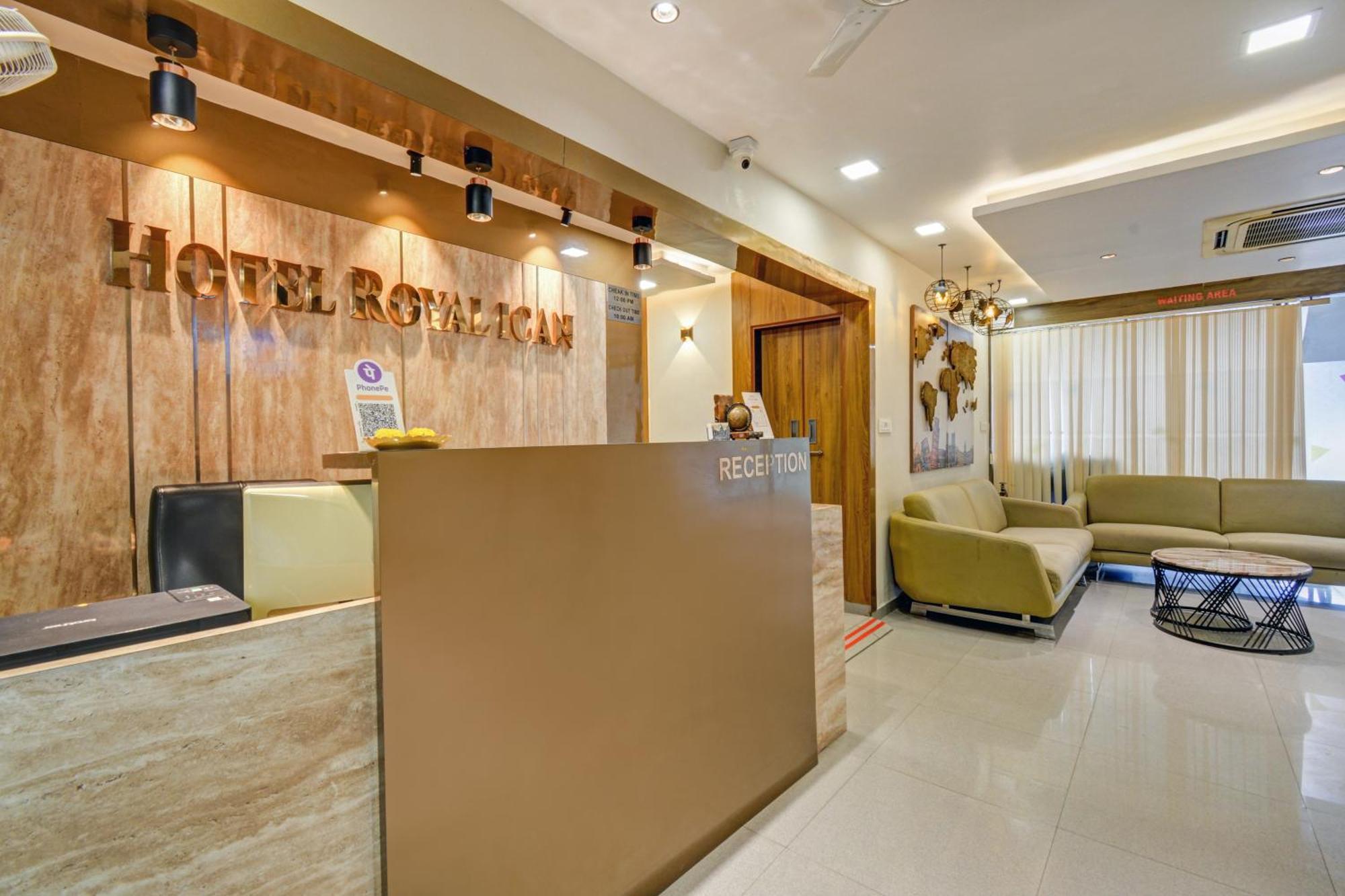 Hotel Royal Ican Sindhubhavan Road Ahmedabad Exterior photo